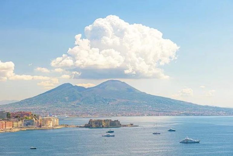 Meteo Napoli e Campania oggi 22 agosto: ancora caldo ma resta l’allerta gialla temporali