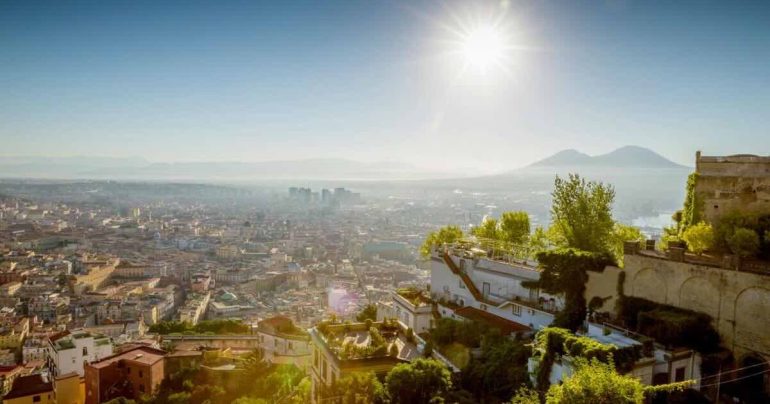 Meteo Napoli e Campania oggi 29 agosto: ancora caldo intenso, temperature fino a 37 gradi