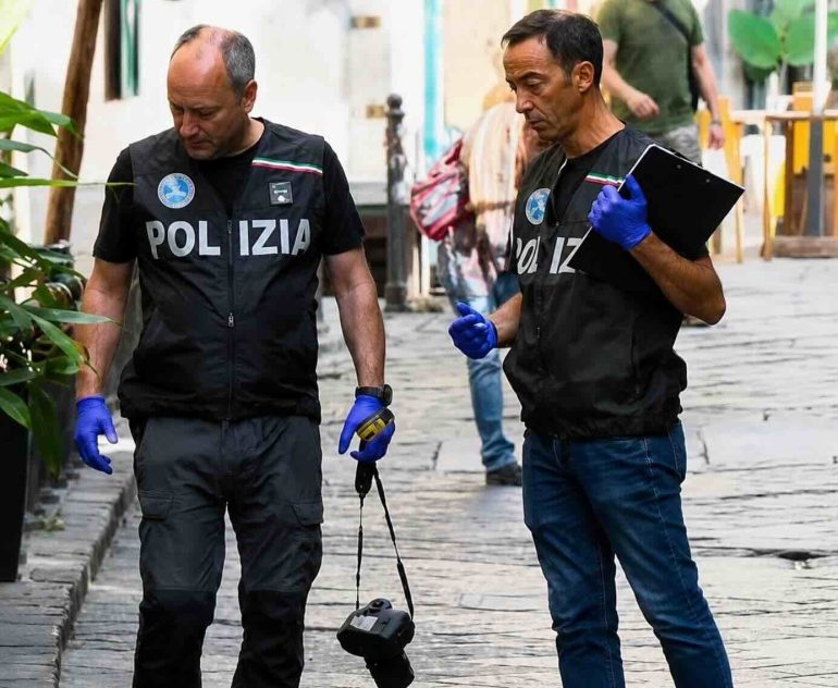 Napoli, arrestato il secondo pistoilero di via san Sebastiano: i retroscena sul commando