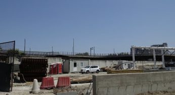 Napoli, operaio travolto da lastre di vetro nel cantiere della metropolitana: è grave