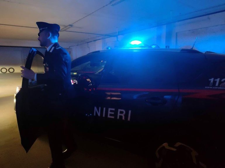 Portico di Caserta: 34enne minaccia barista con coltello, arrestato