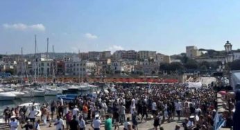 Pozzuoli, i cittadini tornano in piazza: «Pronti a bloccare tutto»