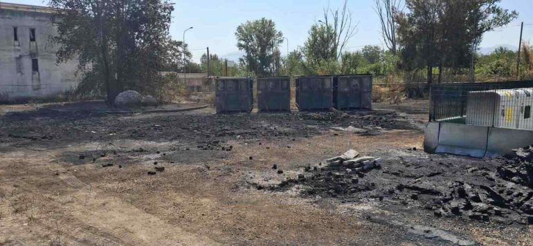Rifiuti in fiamme a San Giuseppe Vesuviano: l’Arpac avvia i controlli sulla qualità dell’aria