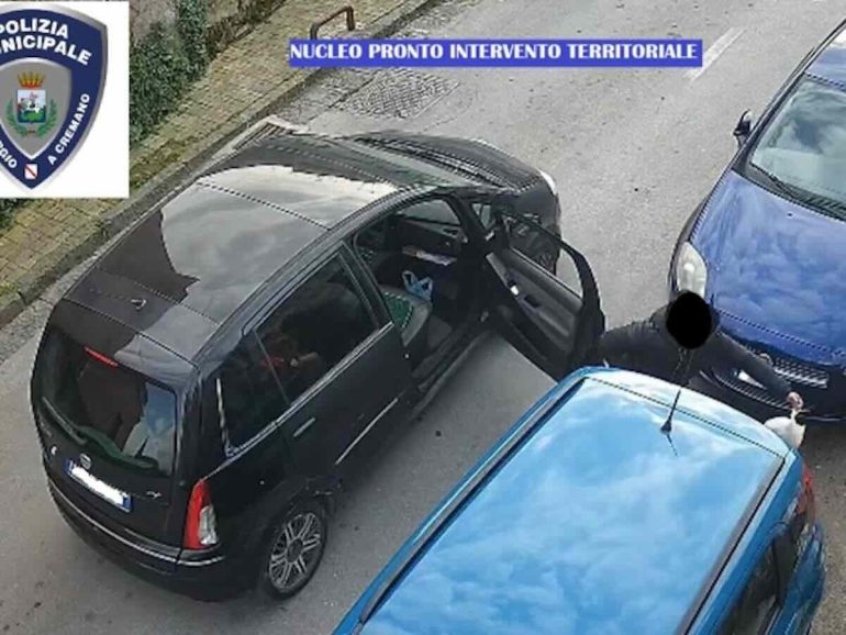 San Giorgio a Cremano, ‘furbetti dei rifiuti’ incastrati dalle telecamere
