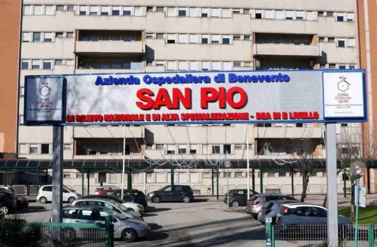 San Pio di Benevento, 11 bambini nati in 24 ore: «Centro di eccellenza per mamme e piccoli»