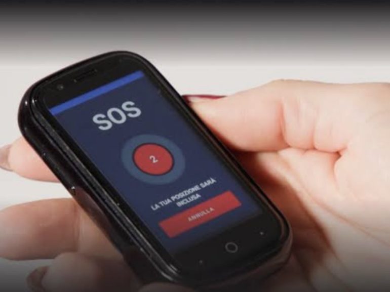 Solofra: bloccato dai carabinieri grazie al dispositivo anti-stalker della ex