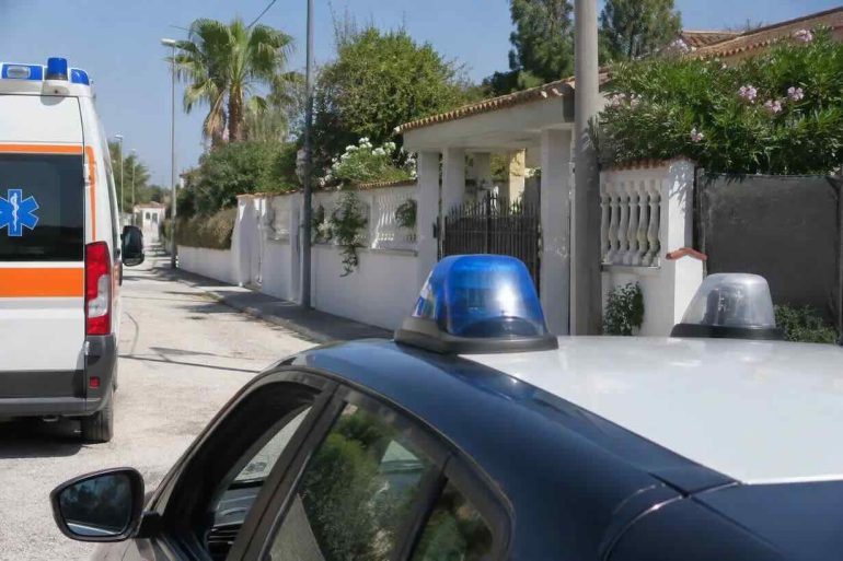 Tragedia a Baia Felice: turista 17enne trovata morta in casa vacanze