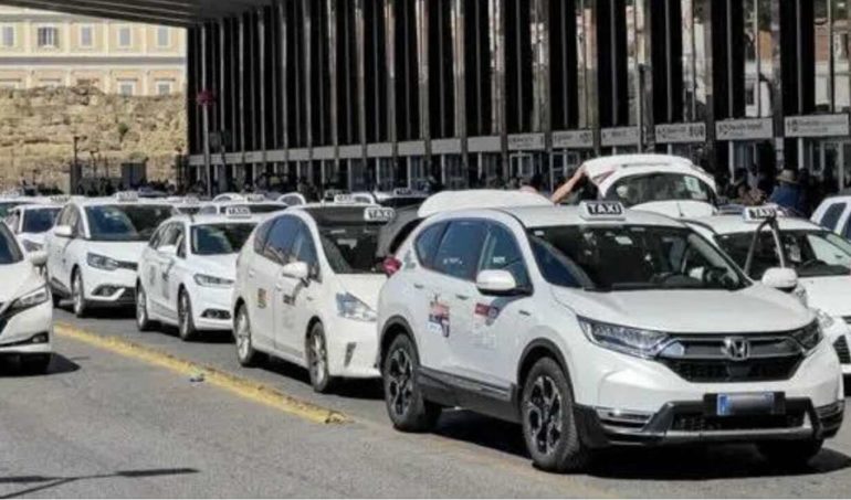 Turismo a Napoli, ADV Unite: «Basta propaganda, la città va raccontata per quella che è»