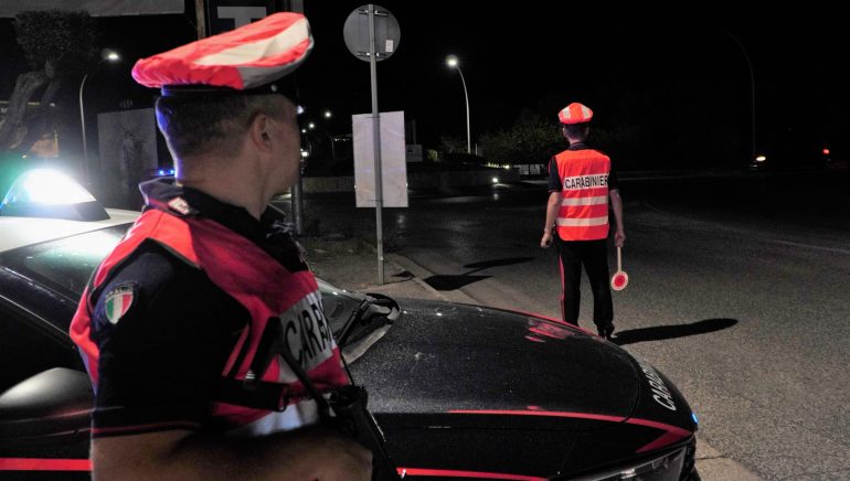 Controlli dei Carabinieri a Marcianise: un arresto, quattro denunce e oltre 18.000 euro di sanzioni