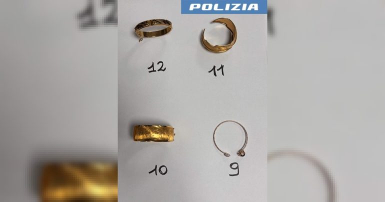 A1, soldi e gioielli nascosti nelle auto: quattro campani denunciati, recuperata refurtiva da migliaia di euro