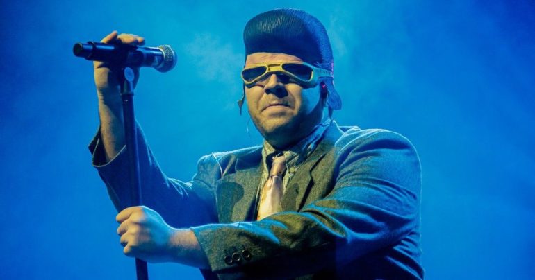 Addio Tony Pitony: l’esperimento si chiude, ora conta chi c’è sotto la maschera