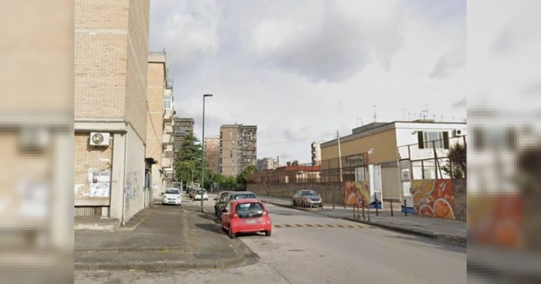 Agguato al rione Don Guanella, il 19enne Antonio Musto ferito al torace: l’ombra della faida