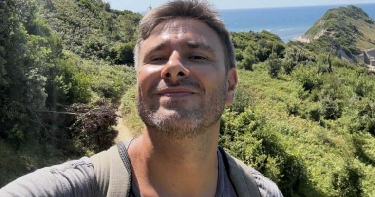 Alessandro Di Battista rientrato in Italia: ora è ricoverato al Gemelli