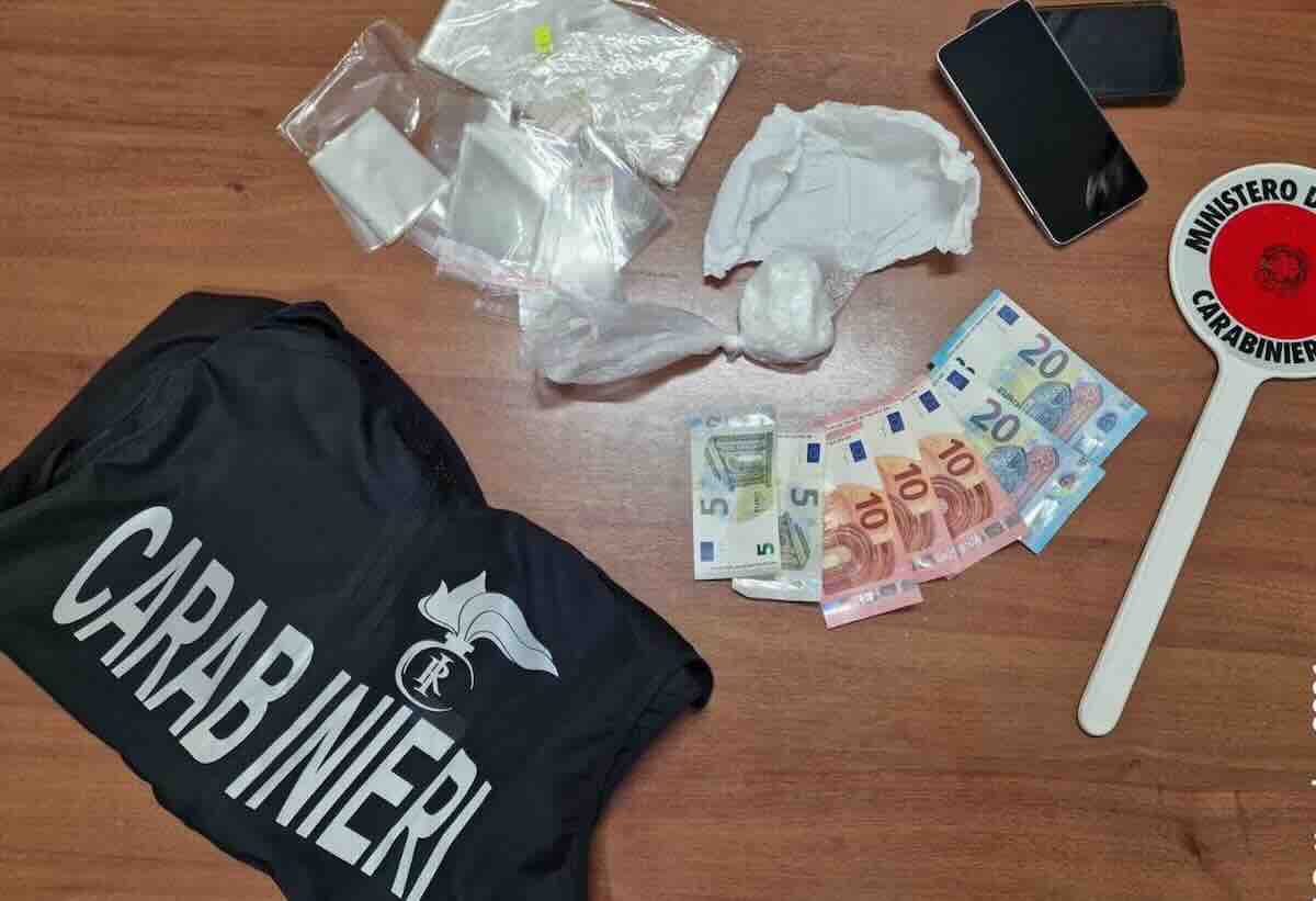Arrestato a Casal di Principe un 24enne con cocaina e materiale per lo spaccio