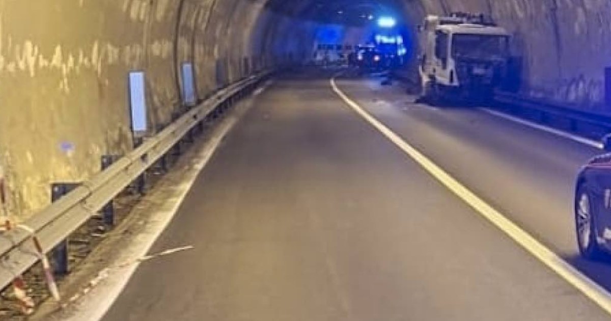 Avellino, si scontra con il camion della spazzatura muore 46enne