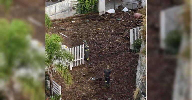 Castellammare, fango, frane e allagamenti: «È un pericolo costante, non possiamo più ignorarlo»
