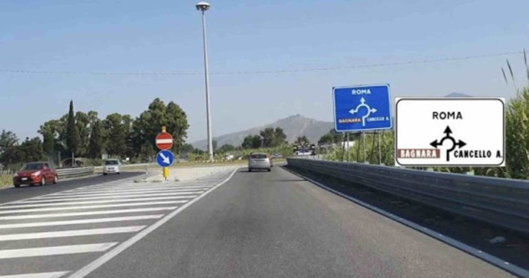 Castel Volturno, 2 pedoni travolti da un’auto lungo la Domiziana: entrambi in gravi condizioni