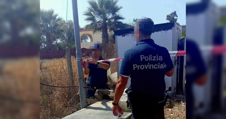 Castel Volturno, autolavaggio abusivo e rifiuti pericolosi: sequestrati 600 metri quadri