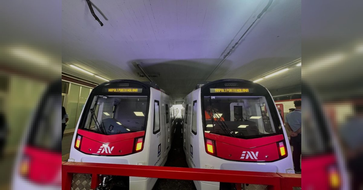 i nuovi treni della Circumvesuviana