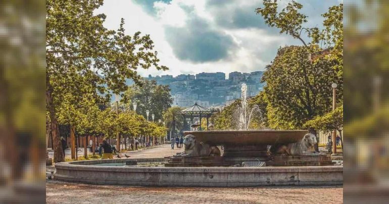 Clamoroso a Napoli: rubati sei cipressi dalla villa comunale
