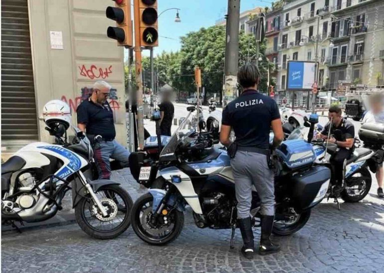 Controlli straordinari a Secondigliano e San Pietro a Patierno: sequestrate baracche abusive e sanzionati venditori di tabacchi esteri