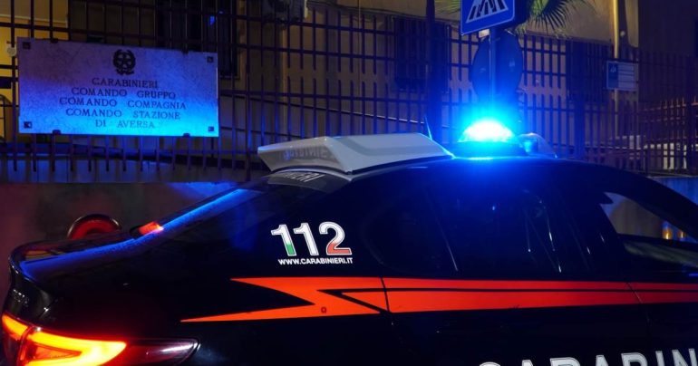 Aversa, fugge alla vista dei Carabinieri: arrestato un 22enne per droga