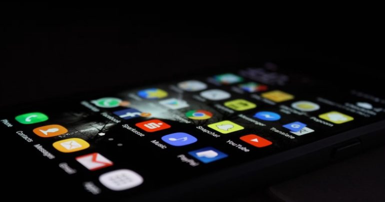 Il secondo ciclo di vita dei film cult: dal grande schermo alle app interattive