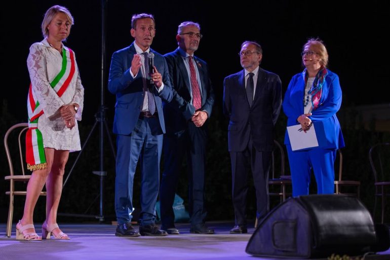 La Ginestra premia l’eccellenza leopardiana: CNSL di Recanati celebrato a Torre del Greco