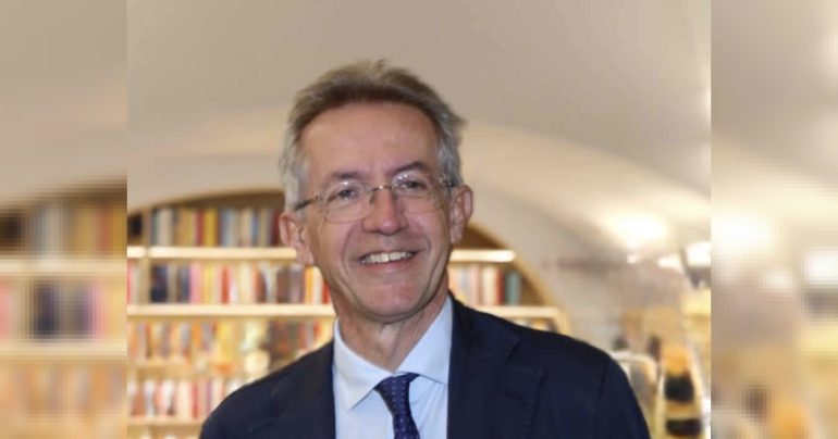 Manfredi frena sul campo largo: «Resto a Napoli, no a primarie che diventano regolamenti di conti»
