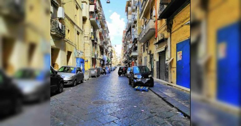 Napoli, agguato in via Giacomo Savarese: ferito pregiudicato