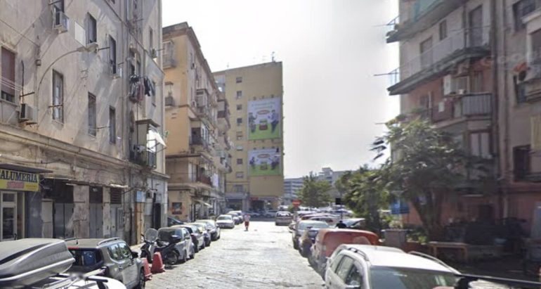 Napoli, blitz alle Case Nuove: arrestato pusher straniero
