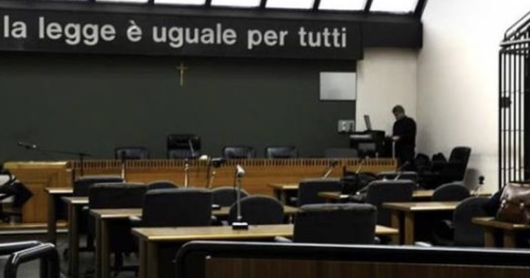 Napoli, condannato al posto del fratello a 7 anni: il giorno della rapina era a casa ammalato
