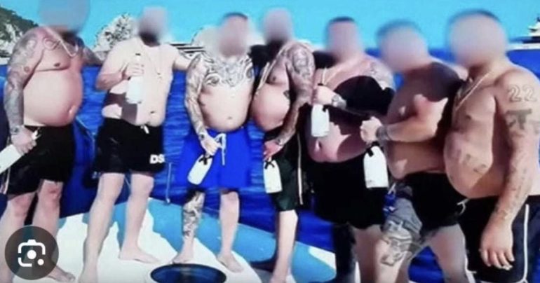 Napoli, la camorra come brand: il clan Amato-Pagano torna online