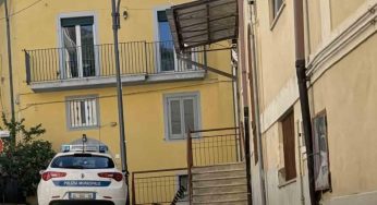 Pellezzano, soffoca la mamma nel sonno e poi prepara i soldi del funerale prima di consegnarsi