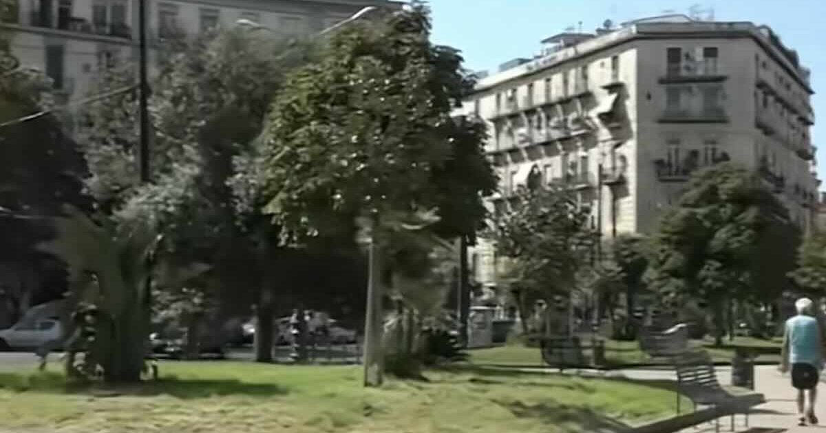 Napoli, piazza Carlo III