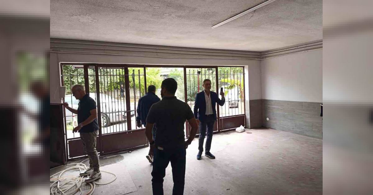 Ponticelli, case abusive negli androni dei palazzi Incis: scattano i sequestri