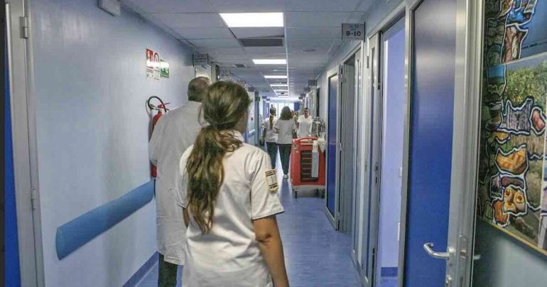 Pronto soccorso, l’Asl Napoli 2 Nord fa il pieno di medici: assunti tutti i venti idonei del nuovo concorso