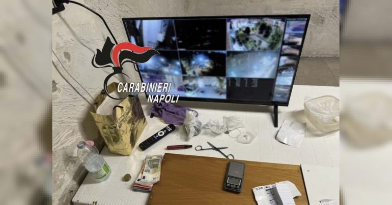 Napoli, riaperta la piazza di spaccio già sequestrata: due arresti a Soccavo