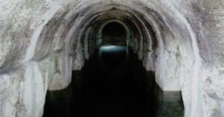 Sorrento, sequestrata enoteca scavata abusivamente una grotta nelle cisterne romane di Spasiano