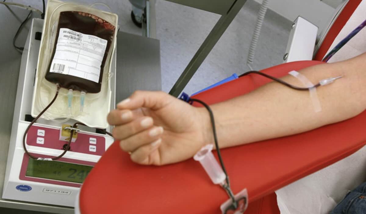 Salerno lancia una campagna urgente di donazione sangue in piazza Amendola