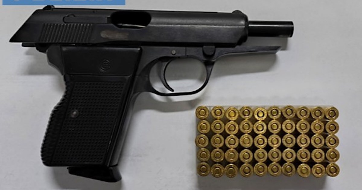 La pistola sequestrata