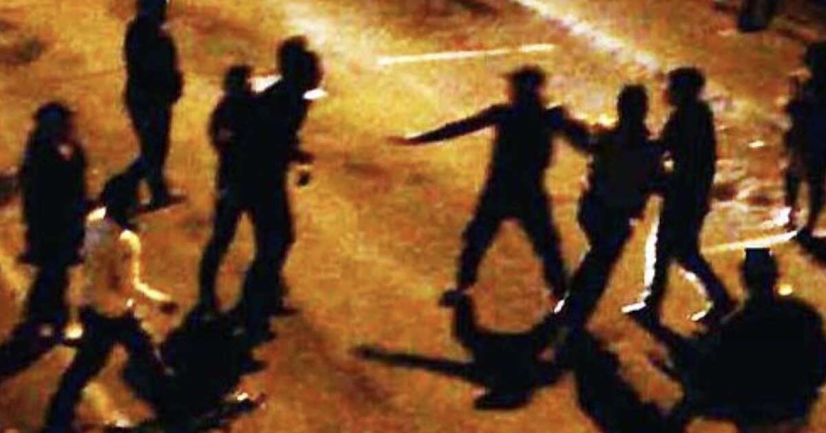 .Volla, 16enne accoltellato per uno sguardo di troppo