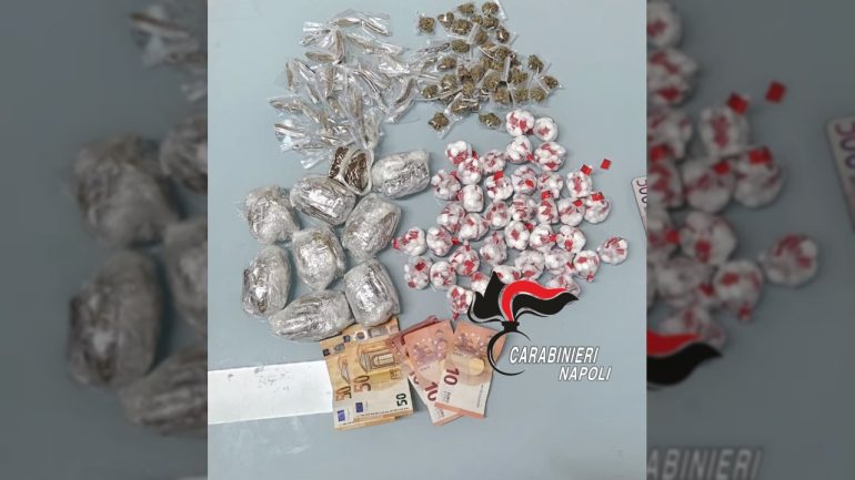 In manette la pusher della Cisternina: sequestrati cocaina, hashish, marijuana e contanti