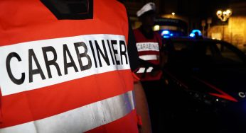 Sant’Arpino, minaccia figlio con fucile durante lite: denunciato 77enne