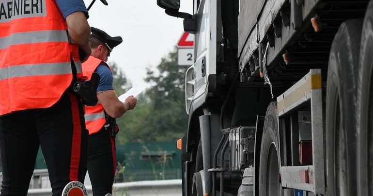 Banda dei Tir, otto indagati: furti e riciclaggio per oltre 600mila euro