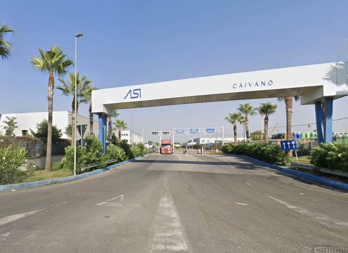 Caivano: Workplace accident in the Pascarola area, 35-year-old worker injured while handling a shower tray
