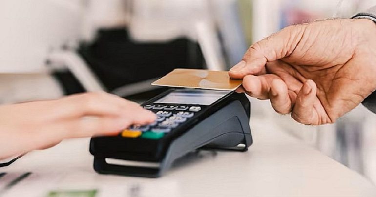 ‘Carta o contanti?’, lo spaccio di cocaina hi-tech che passava dai terminali Pos: 7 arresti