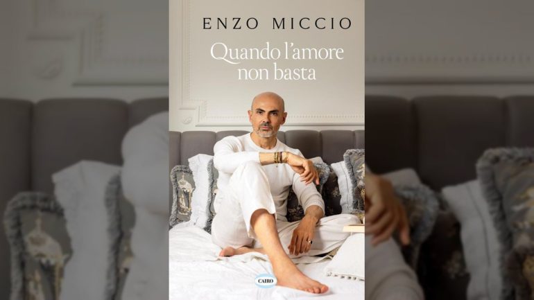 Enzo Miccio presenta a Napoli il libro ‘Quando l’amore non basta’