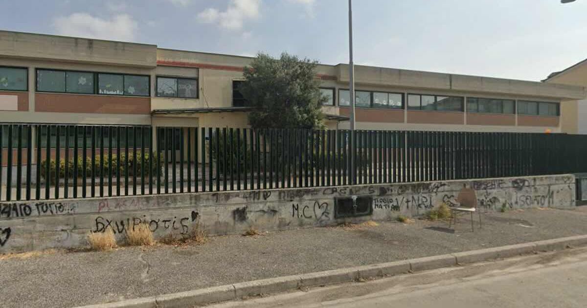 la scuola Ippolito Nievo di Giugliano