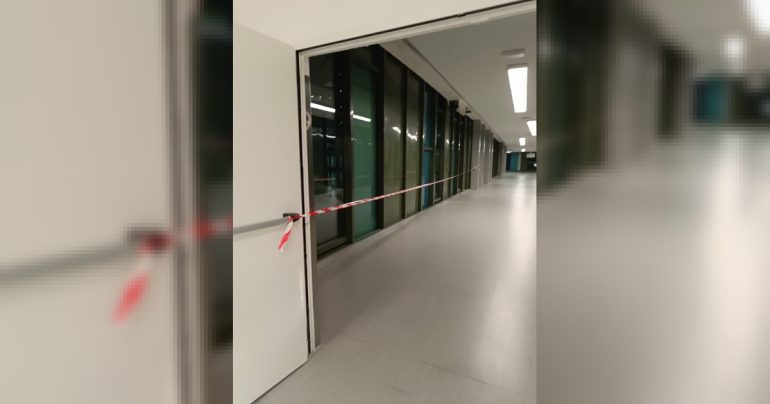 Ospedale del Mare: piove nei reparti e nei corridoi